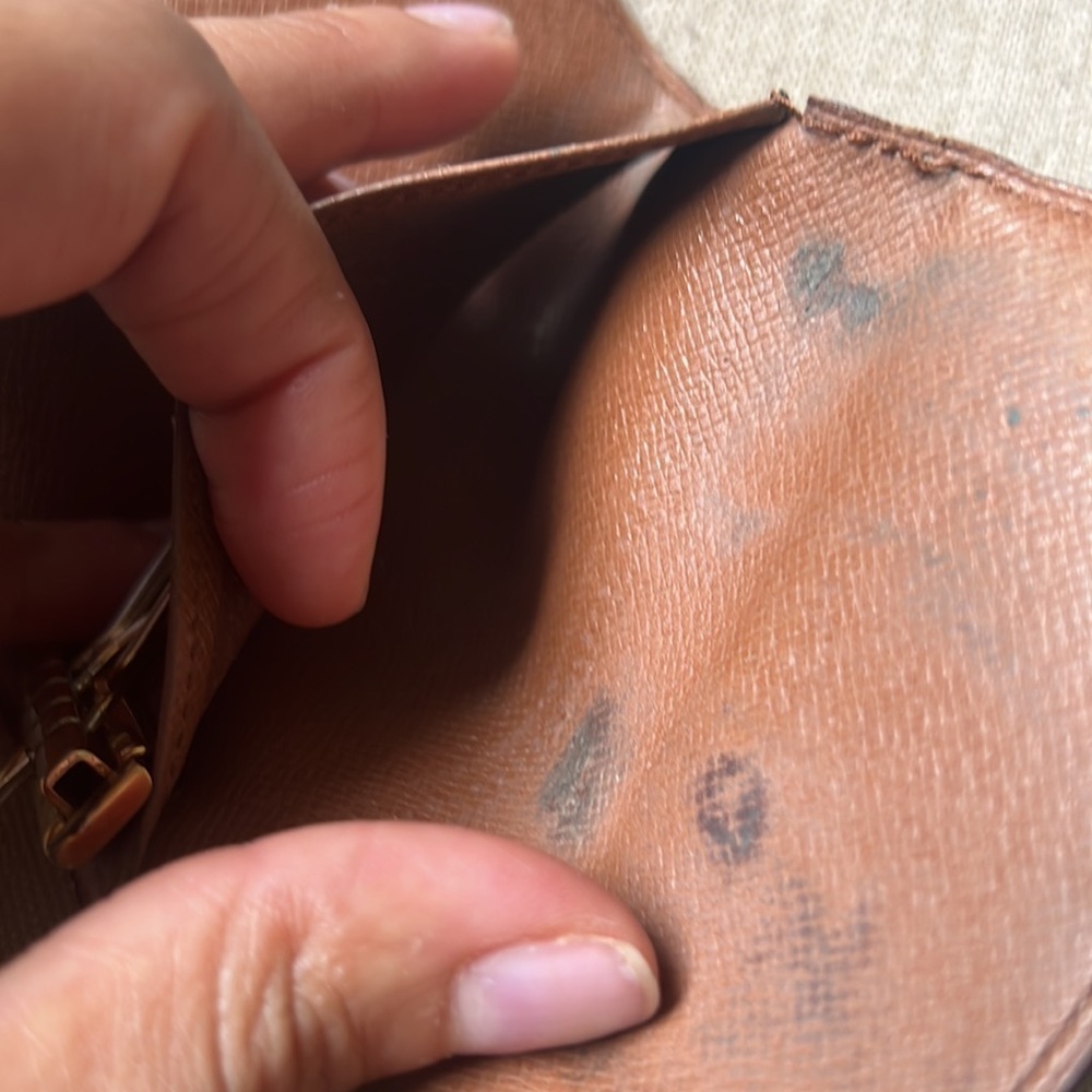 Louis Vuitton Monogram 4 Key Case Wallet - Picture 11 of 13